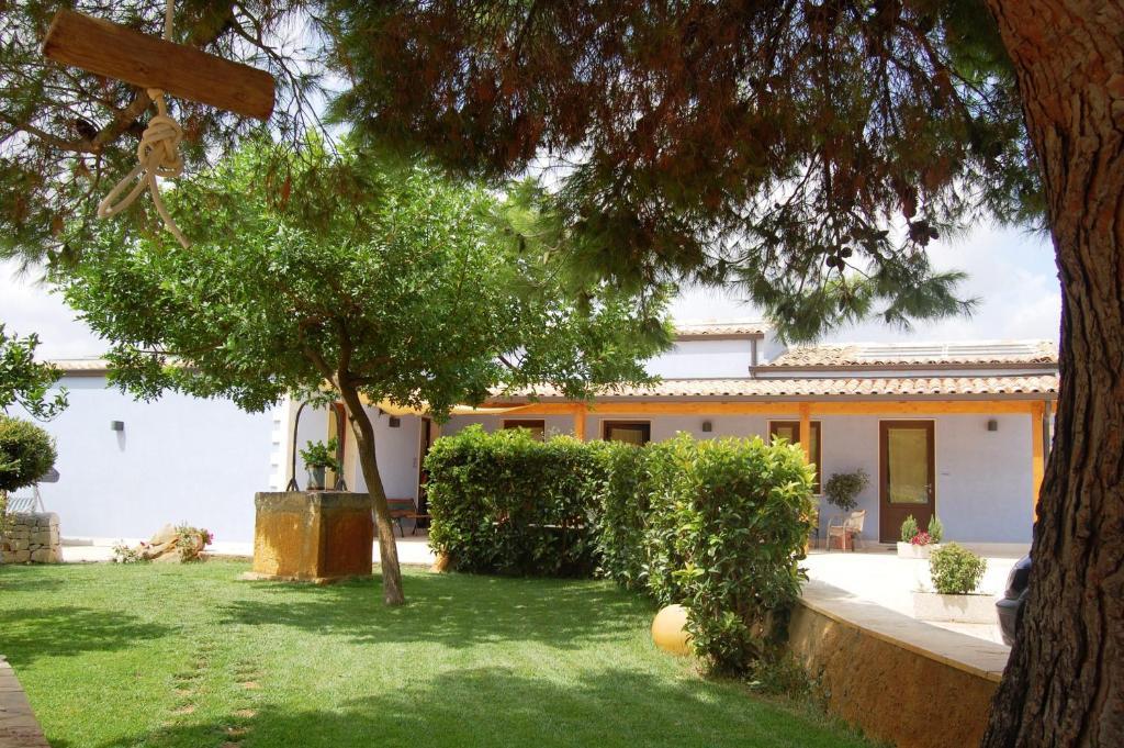 Terre Iblee Resort Chiaramonte Gulfi Rom bilde